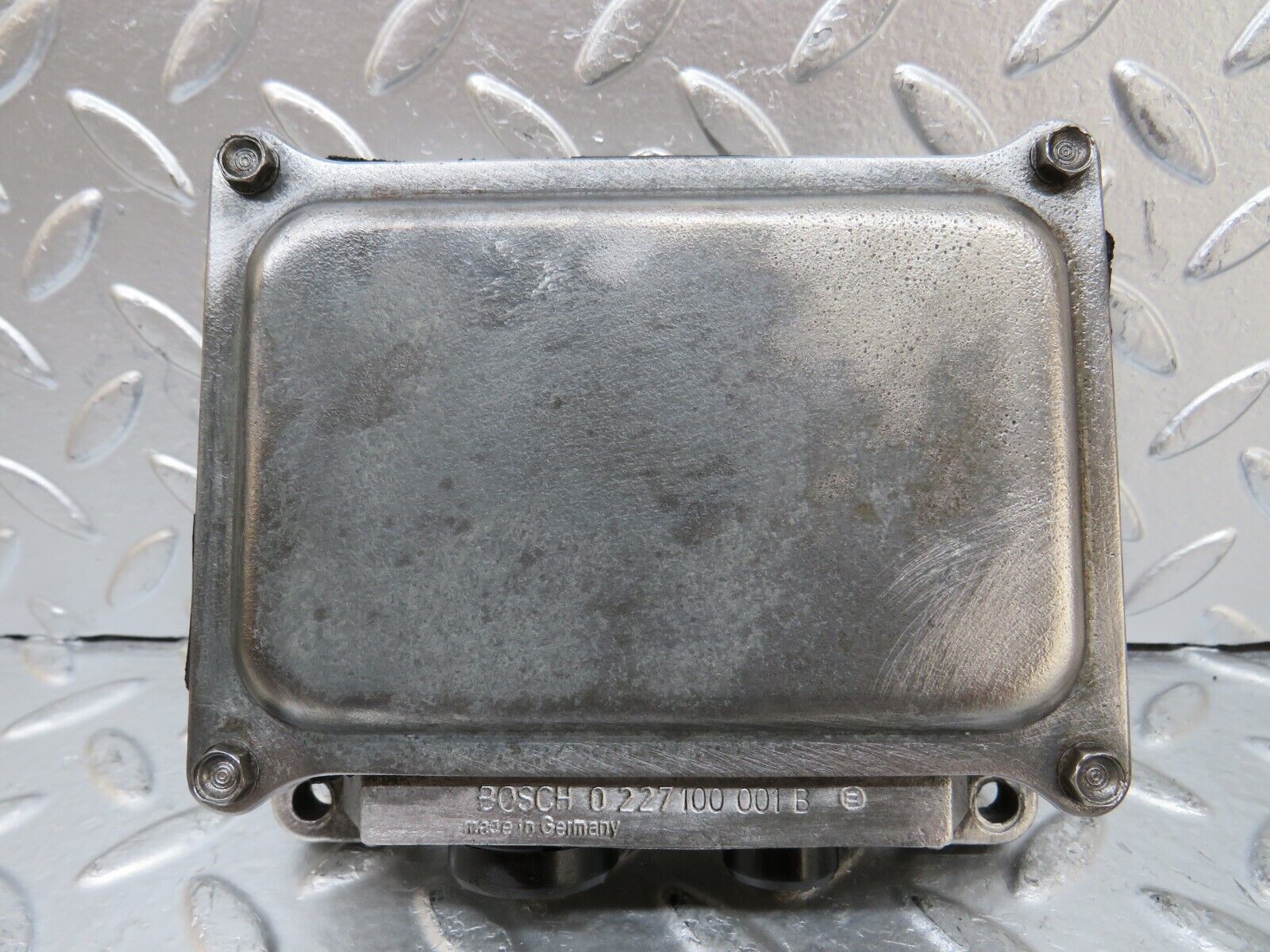 26261 Mercedes-Benz W116 450SE Ignition Control Unit Bosch 0227100001