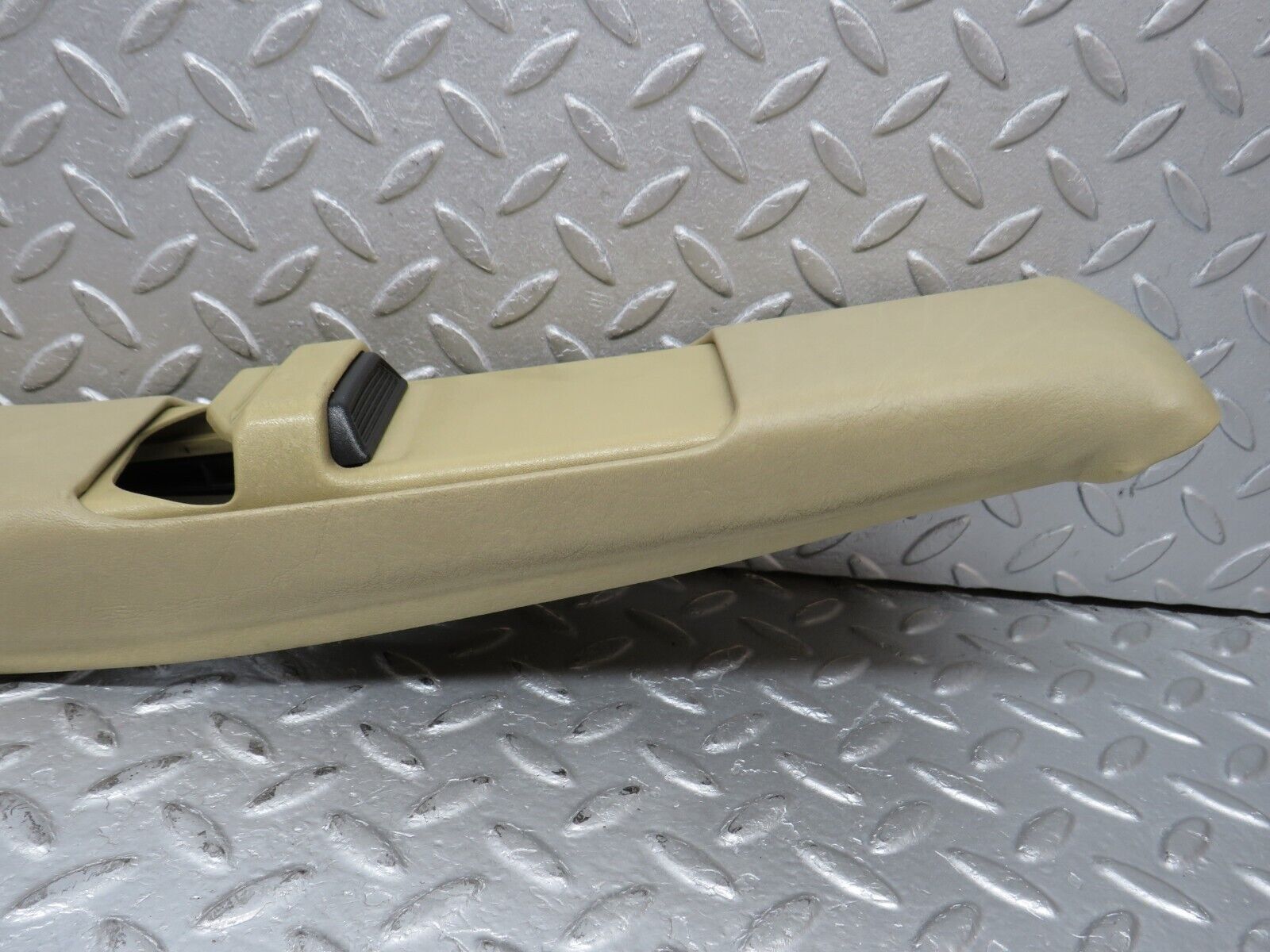 38711 Mercedes-Benz W201 190E 2.6L B Pillar Cover Left Beige 2016921789 2016920044