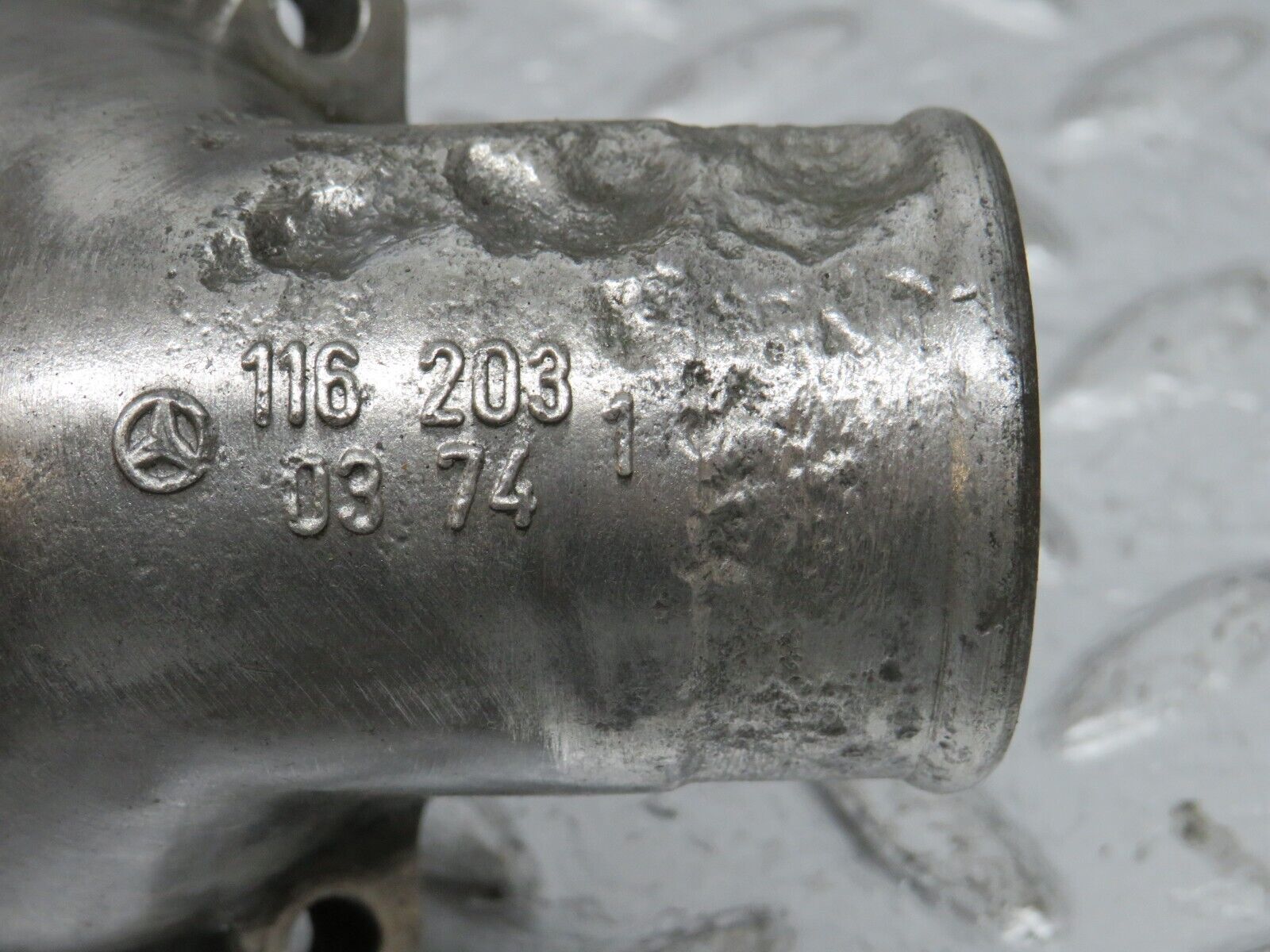 32789 Mercedes-Benz C107 R107 350 V8 Thermostat Housing 1162030374