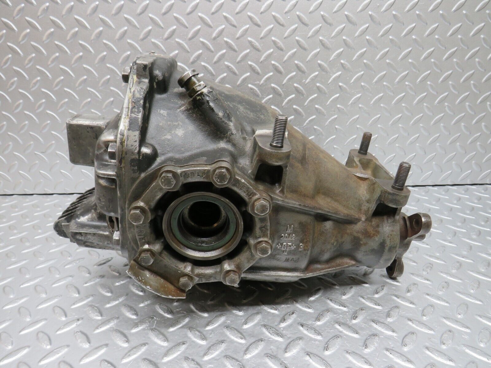 33022 Mercedes-Benz C107 R107 350 V8 Rear Differential Ratio 3.46 1163510401