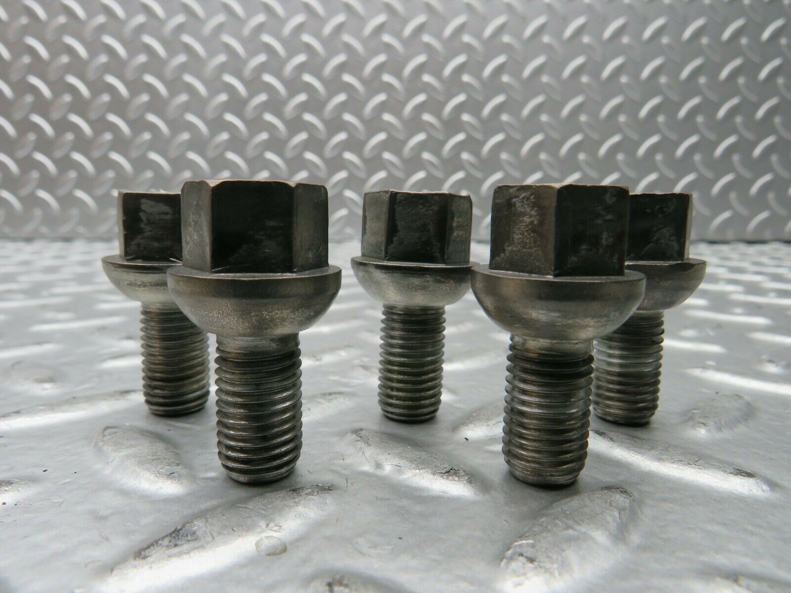 22930 Mercedes-Benz 5x Alloy Wheel Lug Bolt M12x1.5