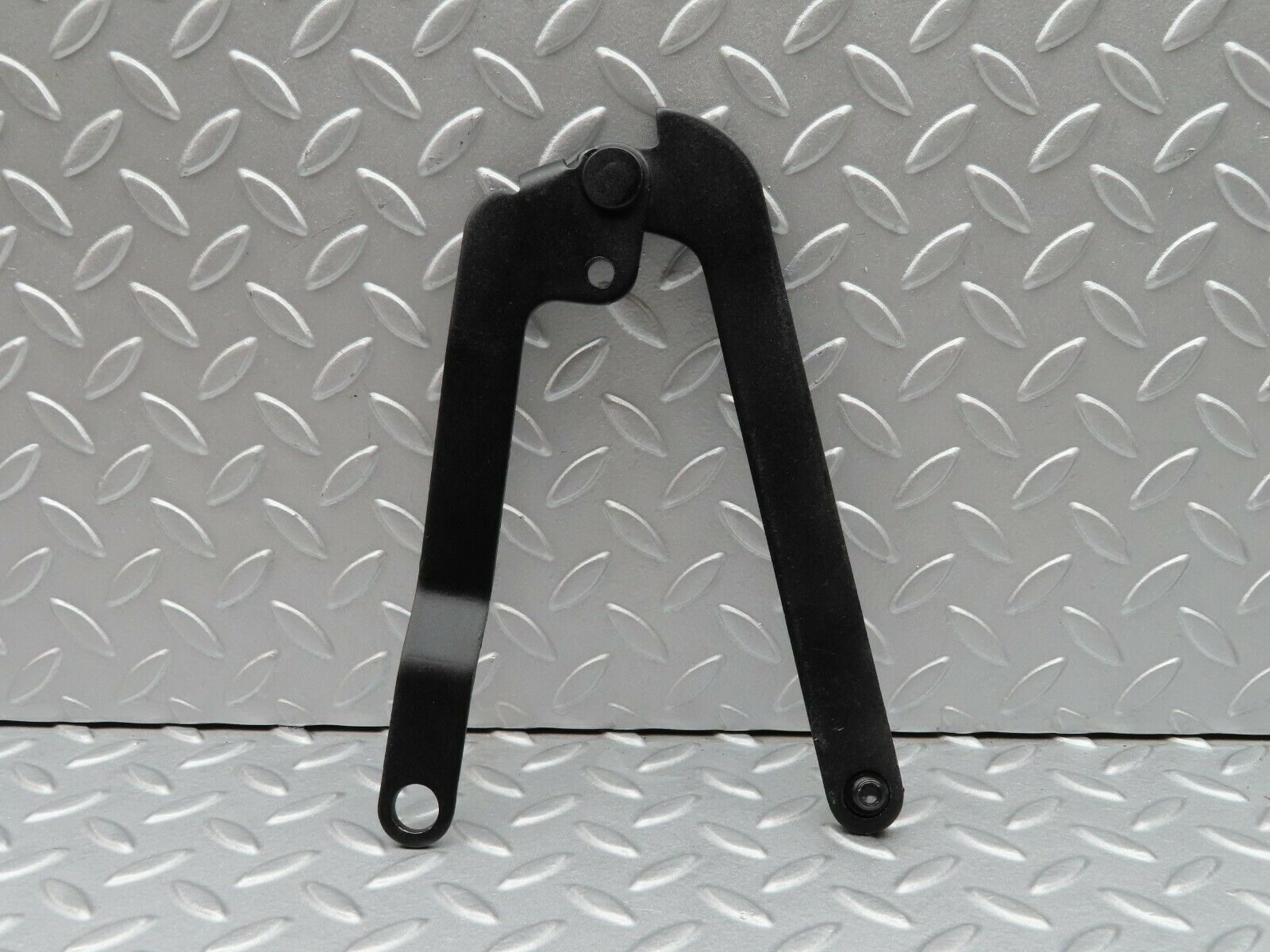 5096 Mercedes-Benz R107 350SL Coupe Left Bonnet Hinge