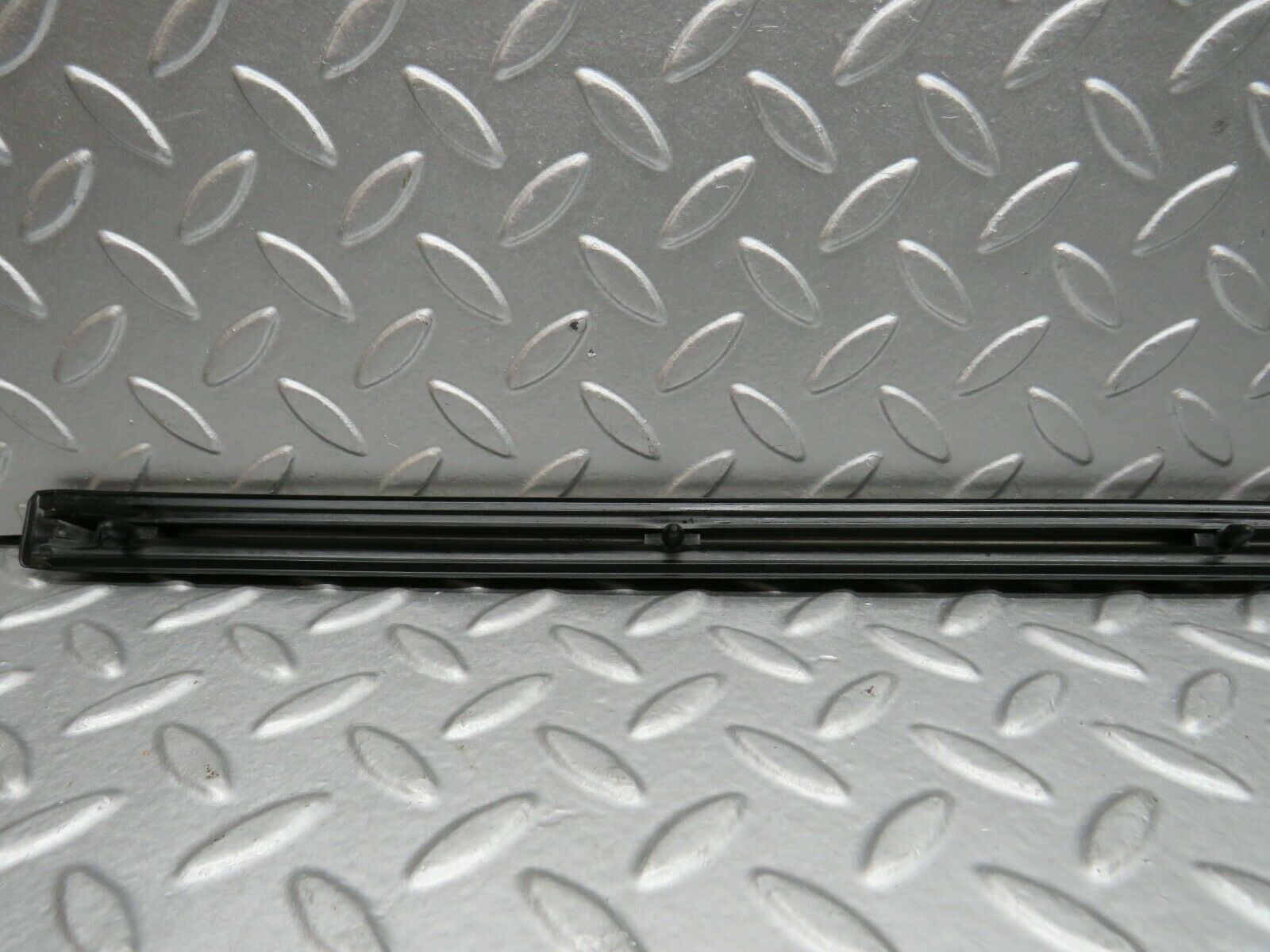 22022 Mercedes-Benz S123 280TE Rear Right Door Centre Moulding Trim