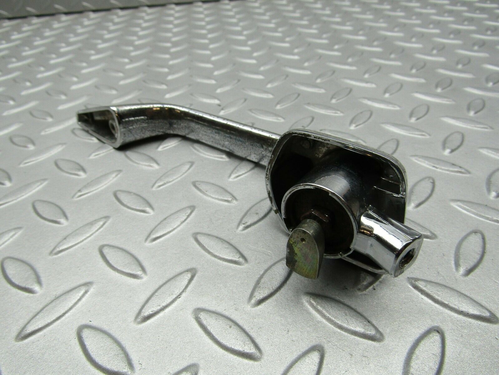 3291 Mercedes-Benz W108 280SE Door Handle Rear Left 1087661102