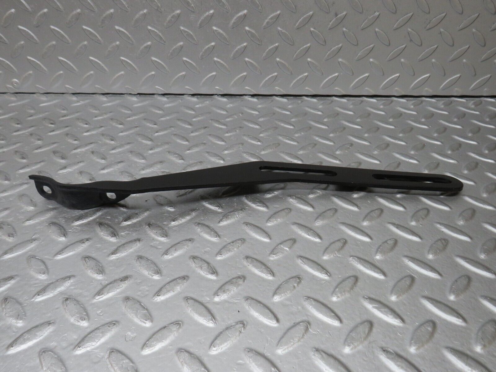 36135 Mercedes-Benz W126 420SE Exhaust Bracket