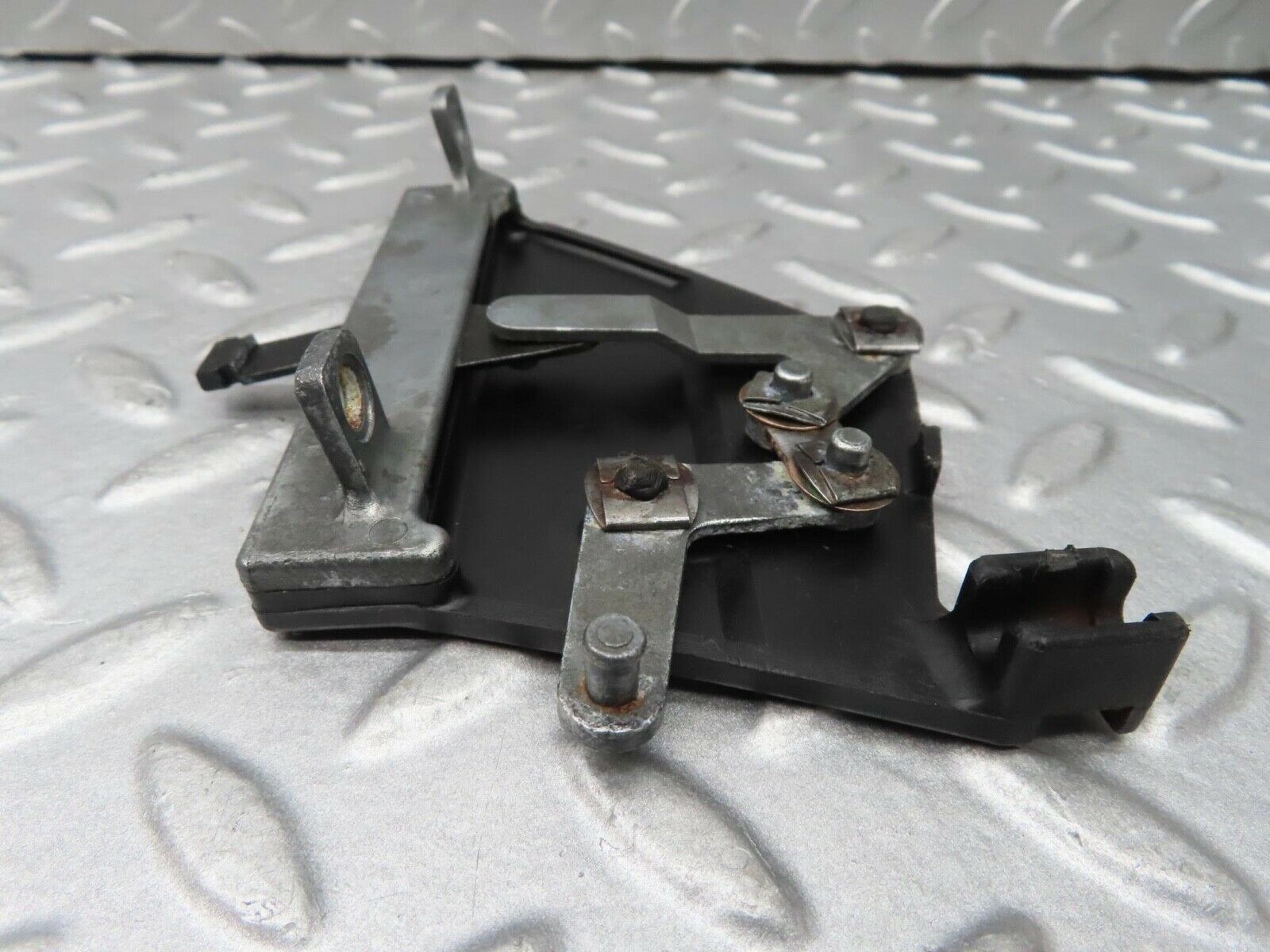 16733 Mercedes-Benz C107 380SLC Air Vent Control Lever Right 1078300485