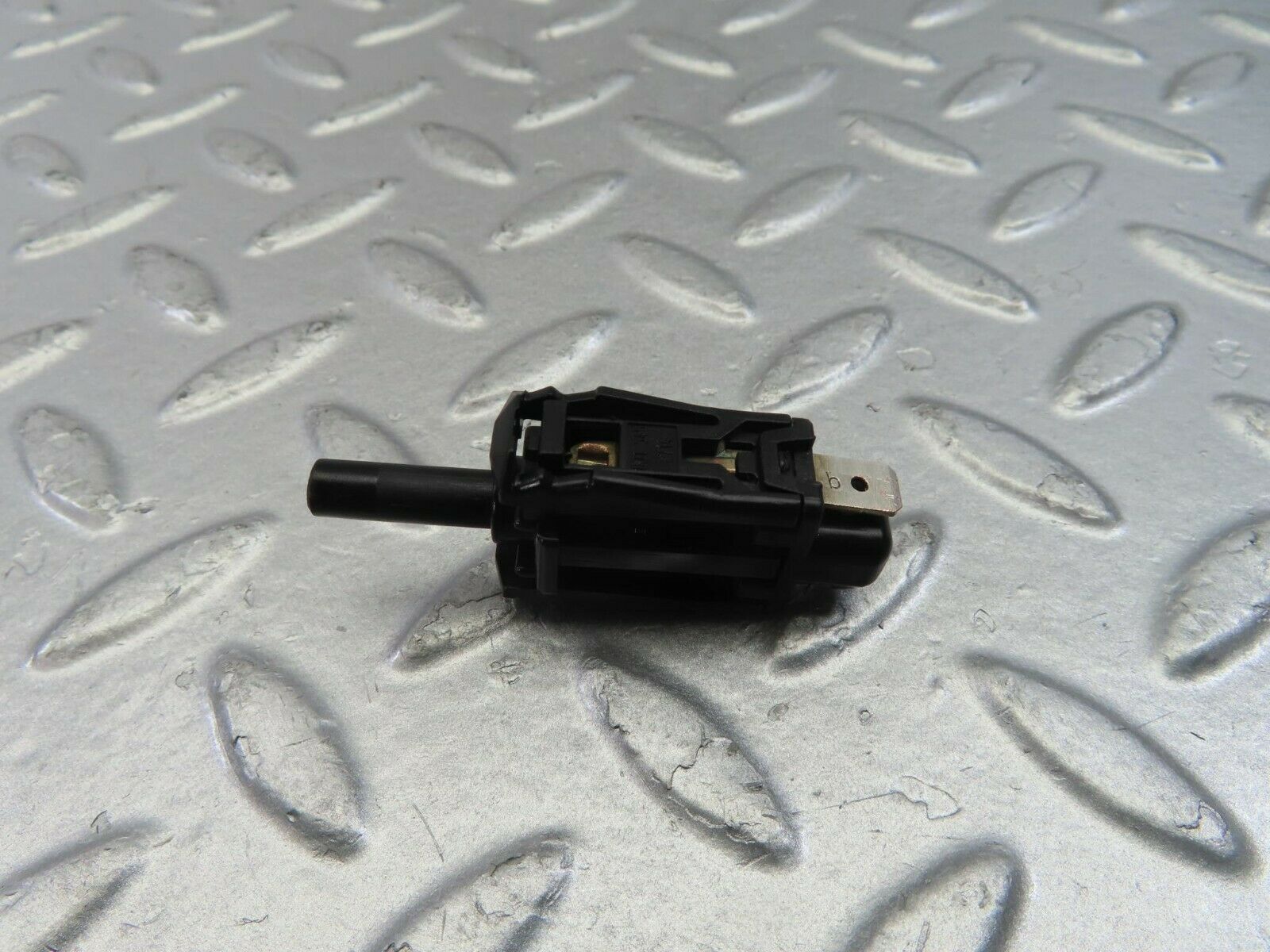 10734 Mercedes-Benz W123 230E door contact switch 0015458714
