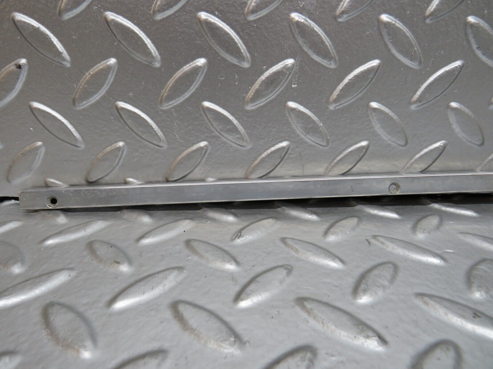 28470 Mercedes-Benz S123 240D Wagon Sunroof Chrome Trim