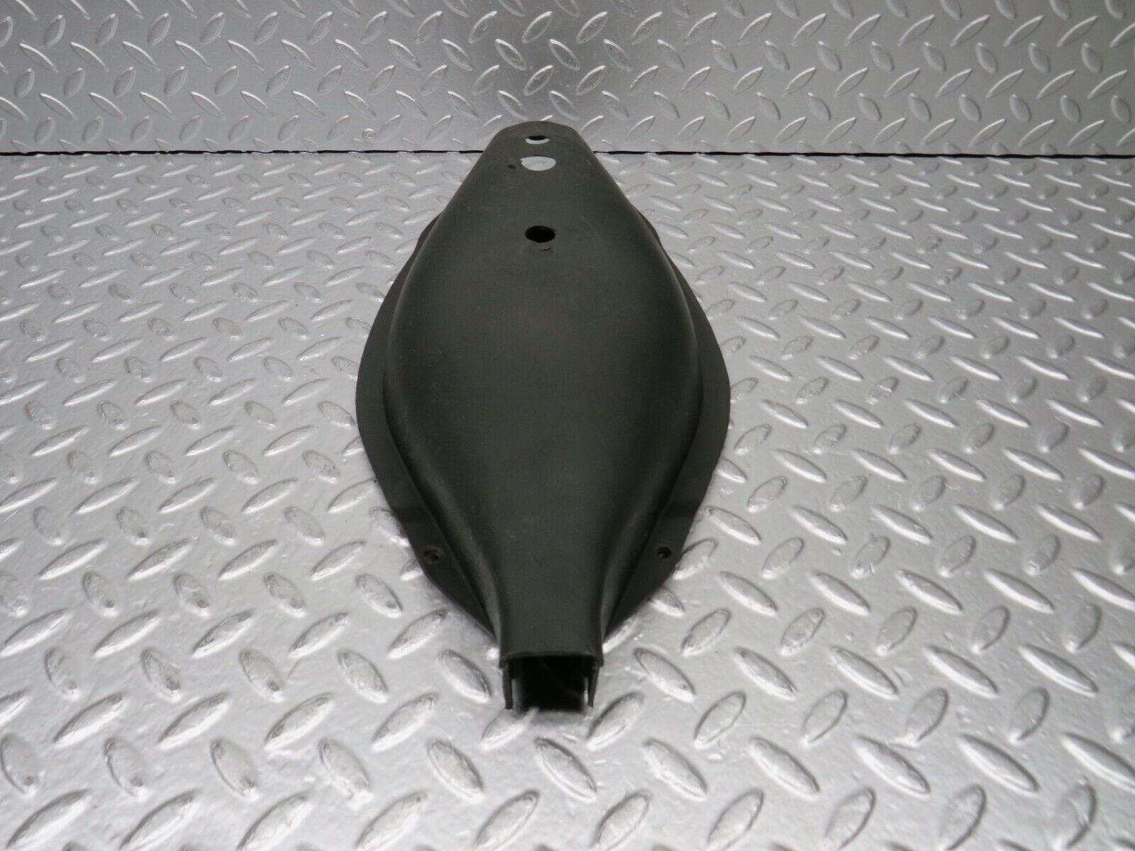 30762 Mercedes-Benz W201 190E 2.0L Rear Control Arm Cover 2013520588