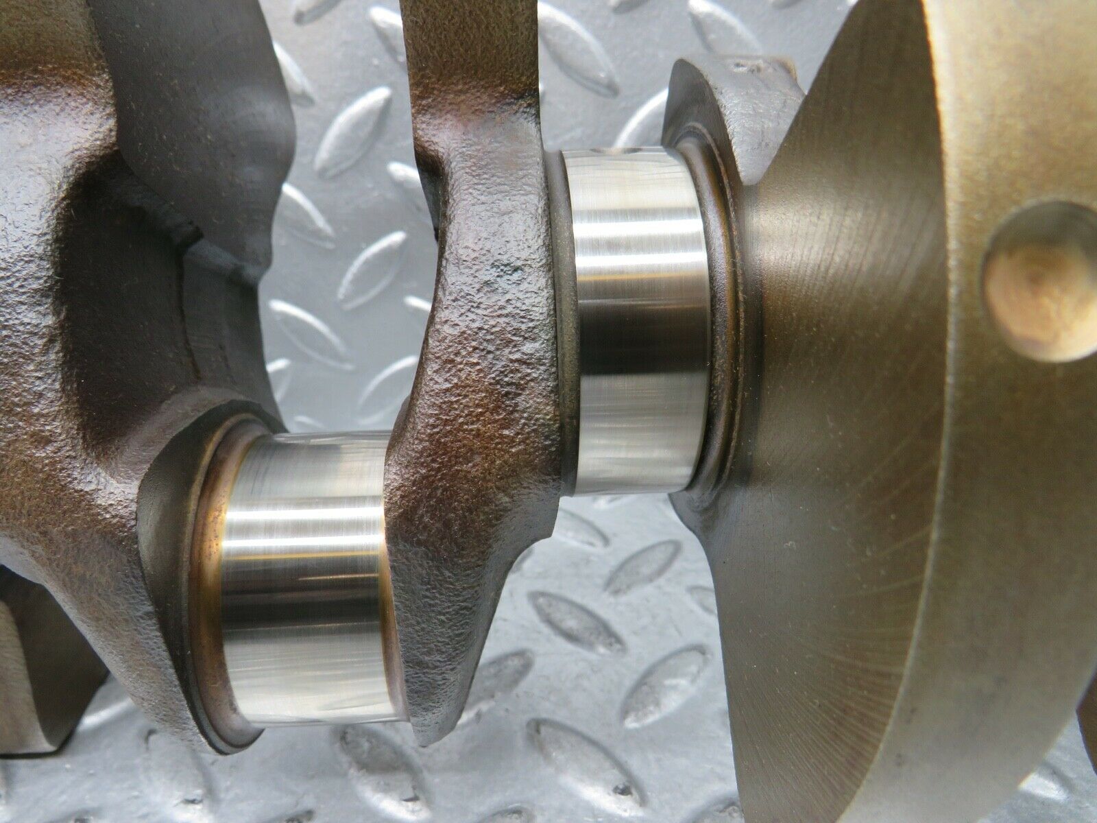 21781 Mercedes-Benz W126 300SE Crankshaft