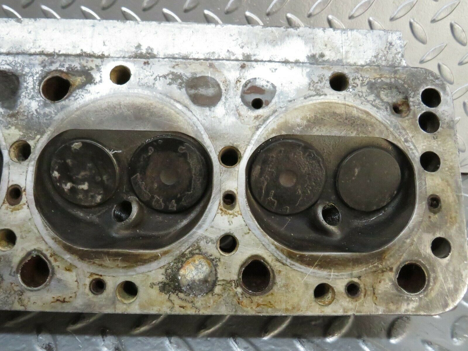 23871 Mercedes-Benz C107 450SLC Coupe Cylinder Head Right 1160162701