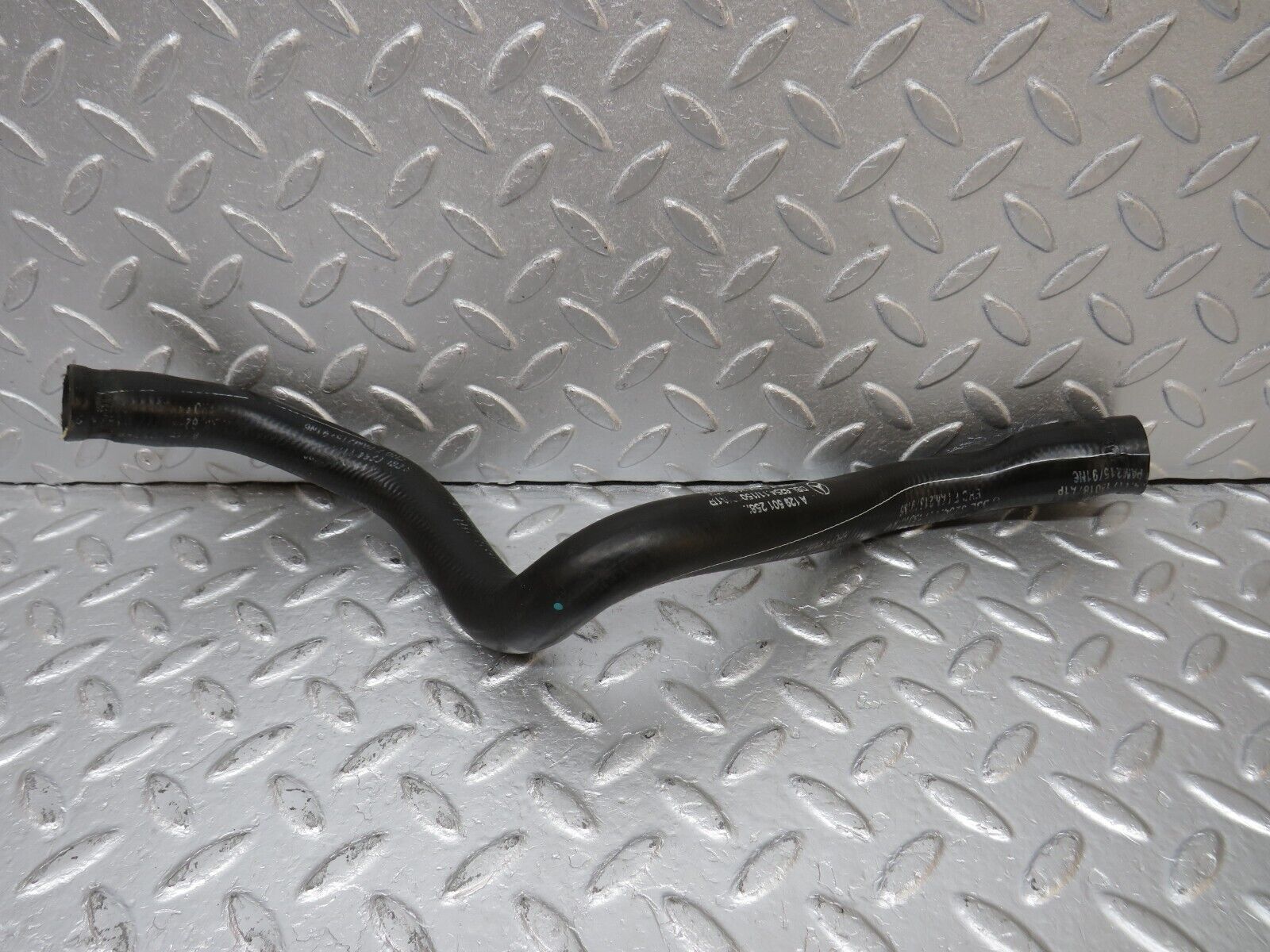 39690 Mercedes-Benz R129 320SL Coupe Radiator Lower Hose Pipe 1295012582