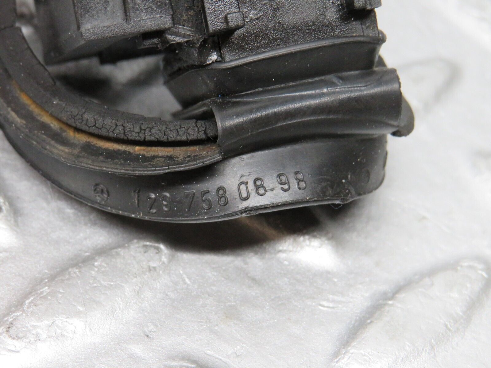 38322 Mercedes-Benz R129 280SL Coupe Trunk Lock Infrared Receiver 1297580898