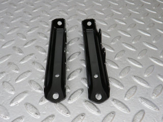 38926 Mercedes-Benz W201 190E 2.6L Air Intake Manifold Bracket