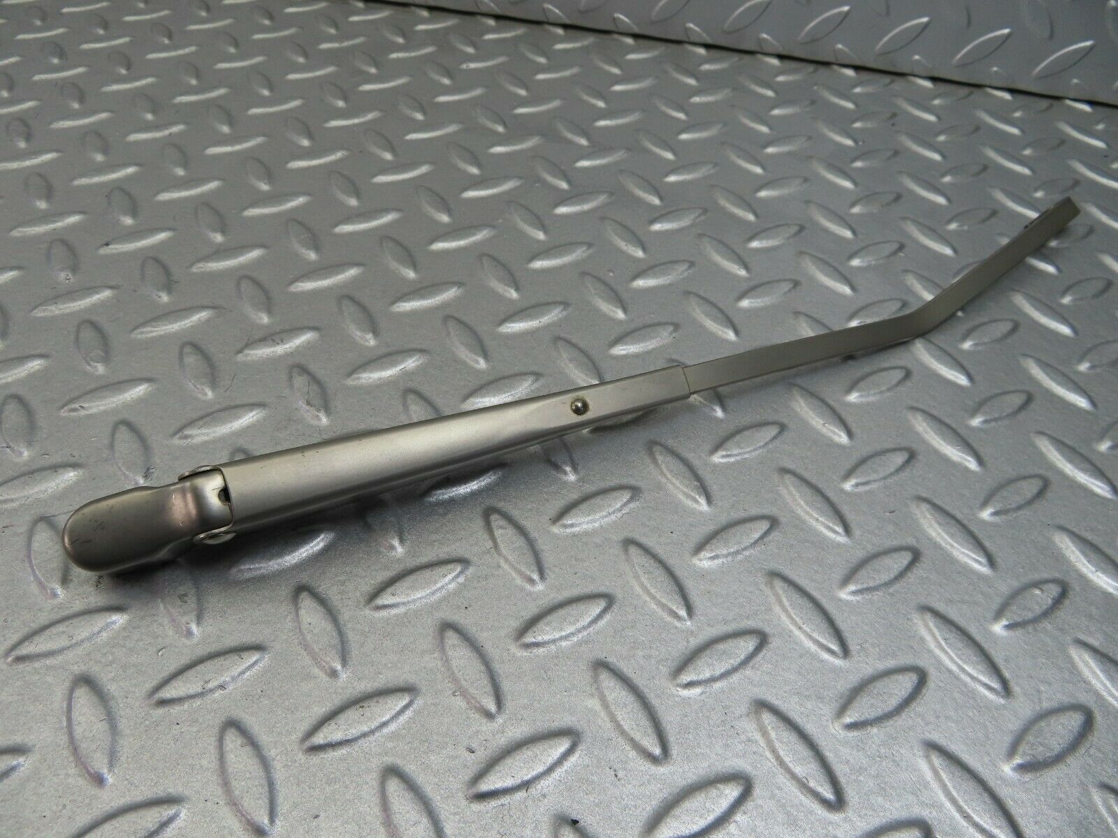 7907 Mercedes-Benz W115 220D Wiper Arm Left Side