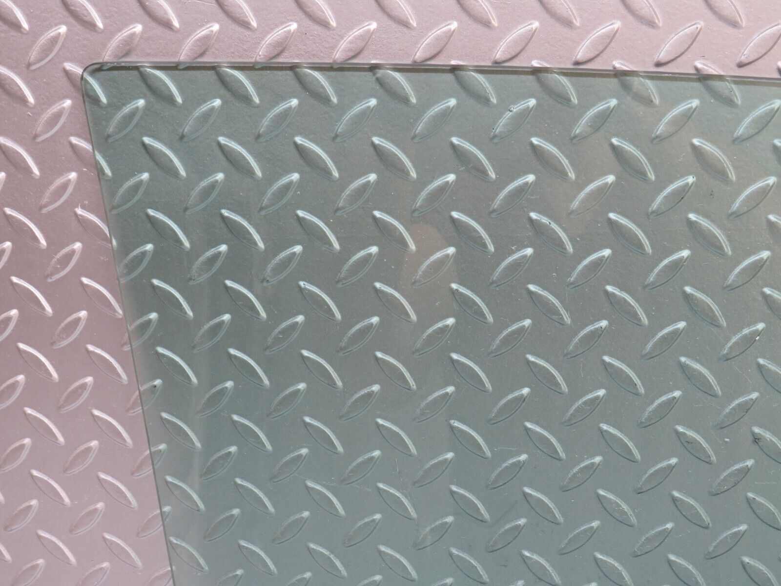 36037 Mercedes-Benz W126 420SE Front Left Door Window Glass