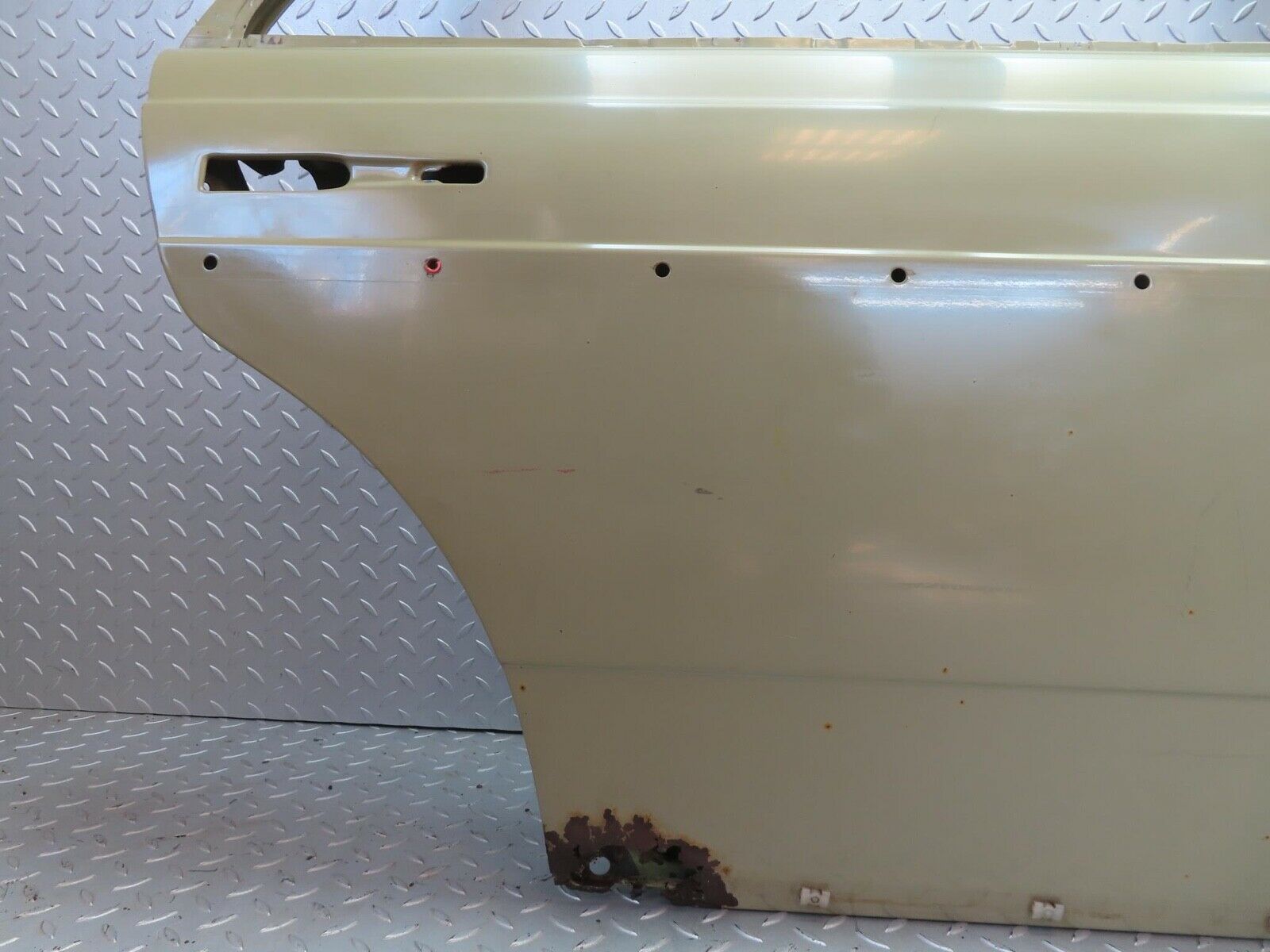 13641 Mercedes-Benz W123 200 Rear Right Door