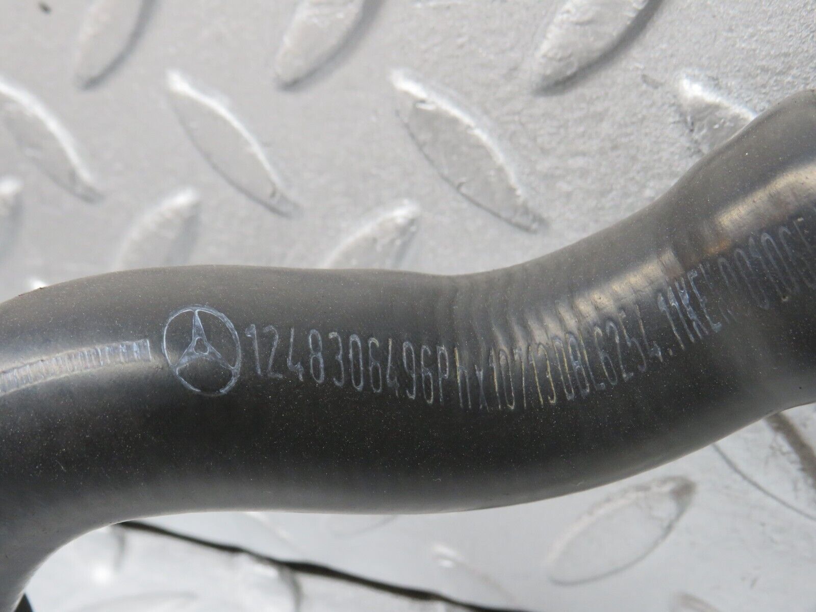 38154 Mercedes-Benz A124 320E Cabriolet Radiator Hose Pipe 1248306496