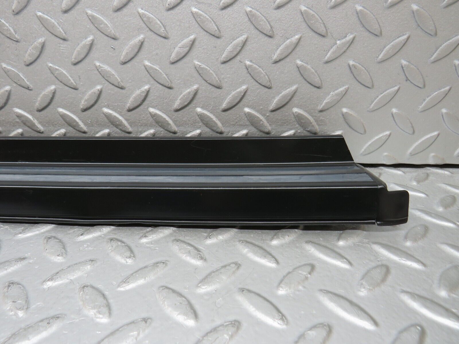 37868 Mercedes-Benz A124 320E Cabriolet Left Door Sill Trim Black