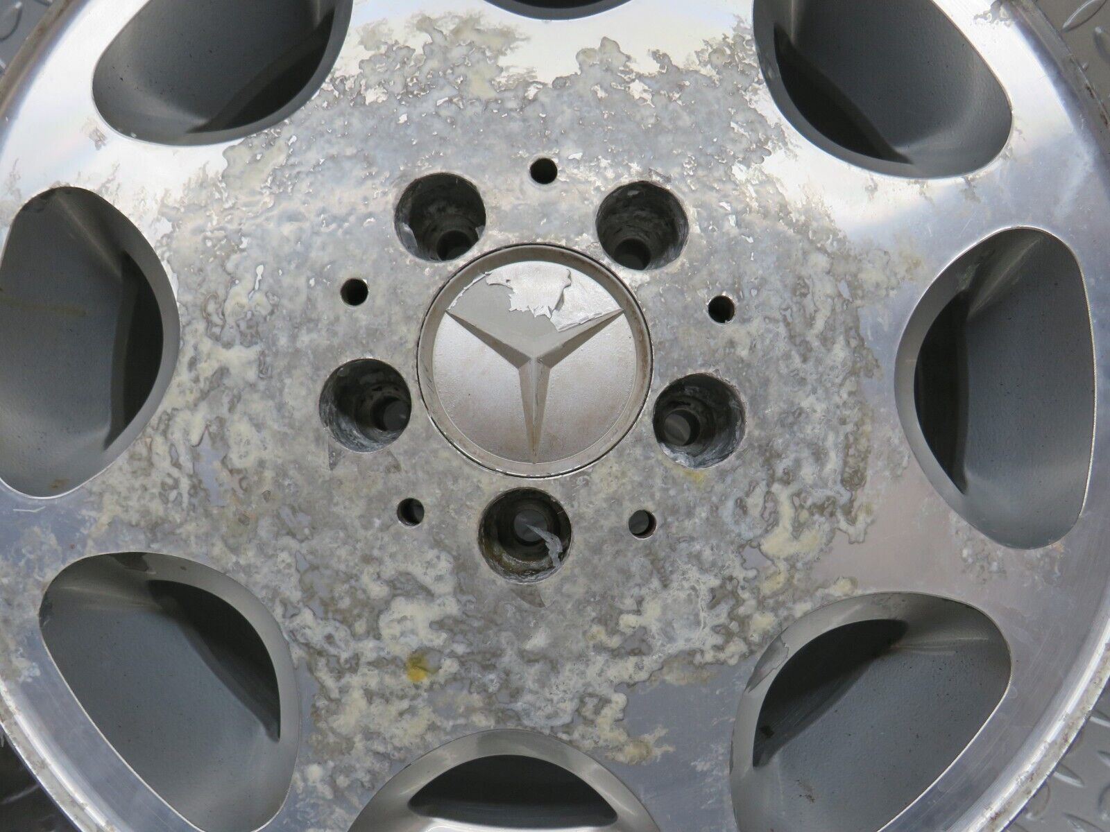 35882 Mercedes-Benz Alloy Wheel Set 7Jx15 H2 ET41 1244011902