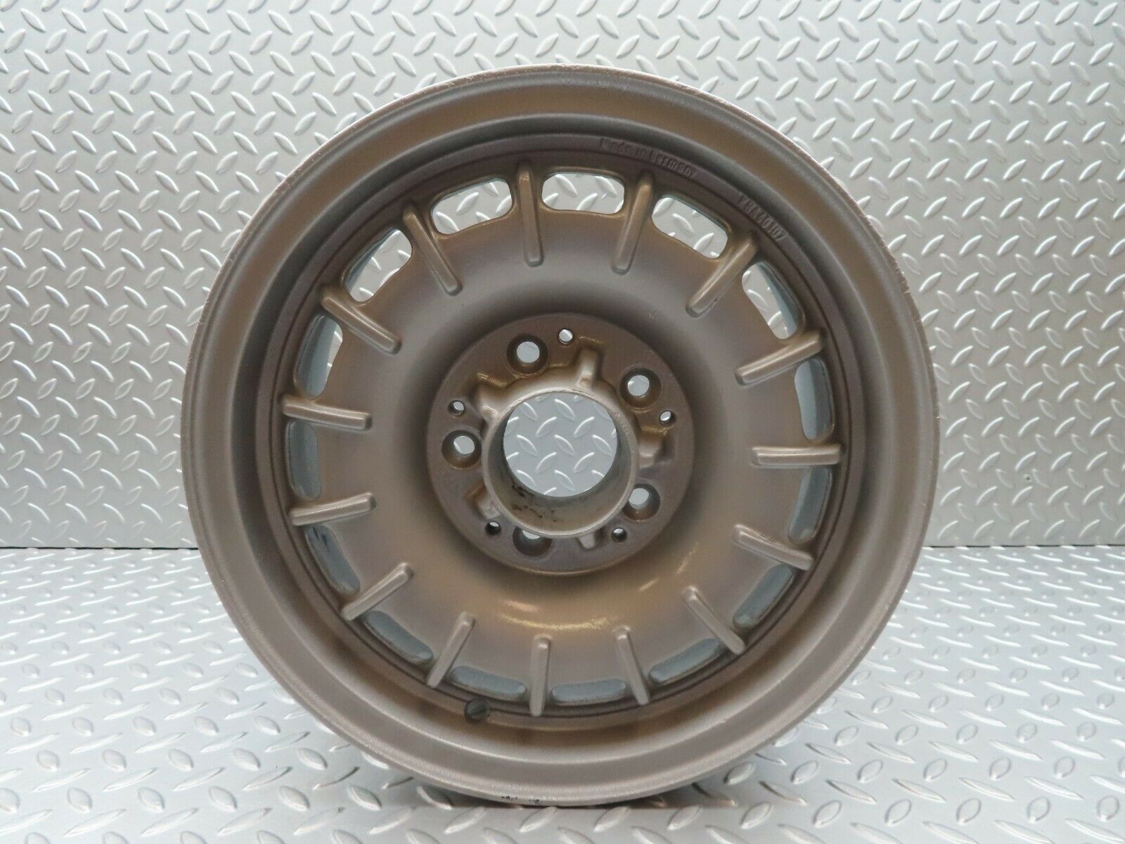 3857 Mercedes-Benz Alloy Wheel Mexican Hat 6.5Jx14H2 ET30 1084000902