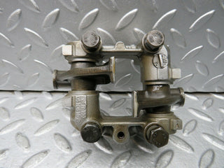 21742 Mercedes-Benz W126 300SE Rocker Arms Camshaft Bearing Block 1030510610