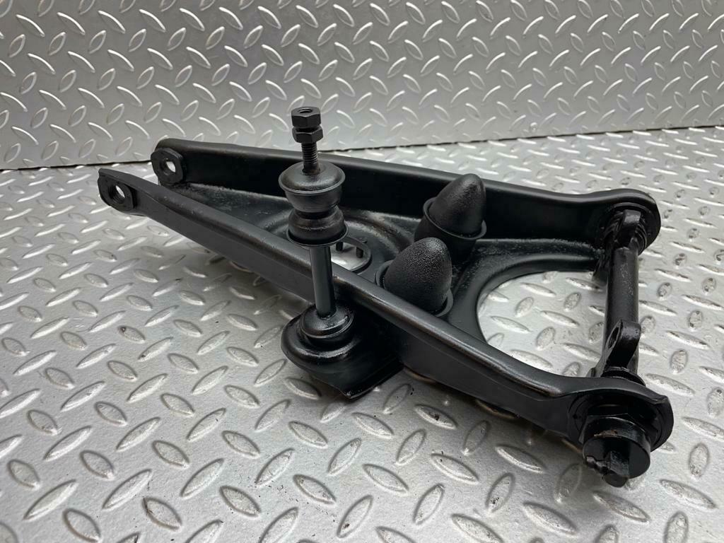 0125 Mercedes-Benz W120 PONTON Front Right Lower Control Arm