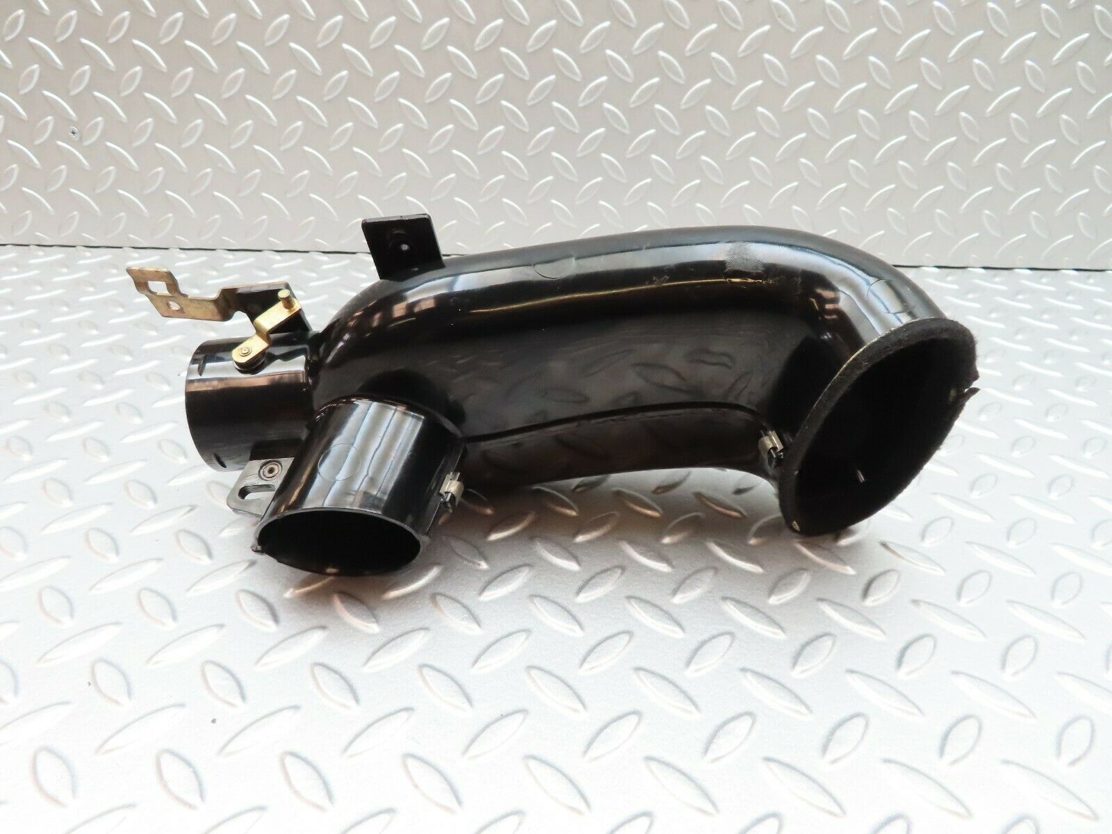 5002 Mercedes-Benz R107 350SL Coupe Heater Air Duct