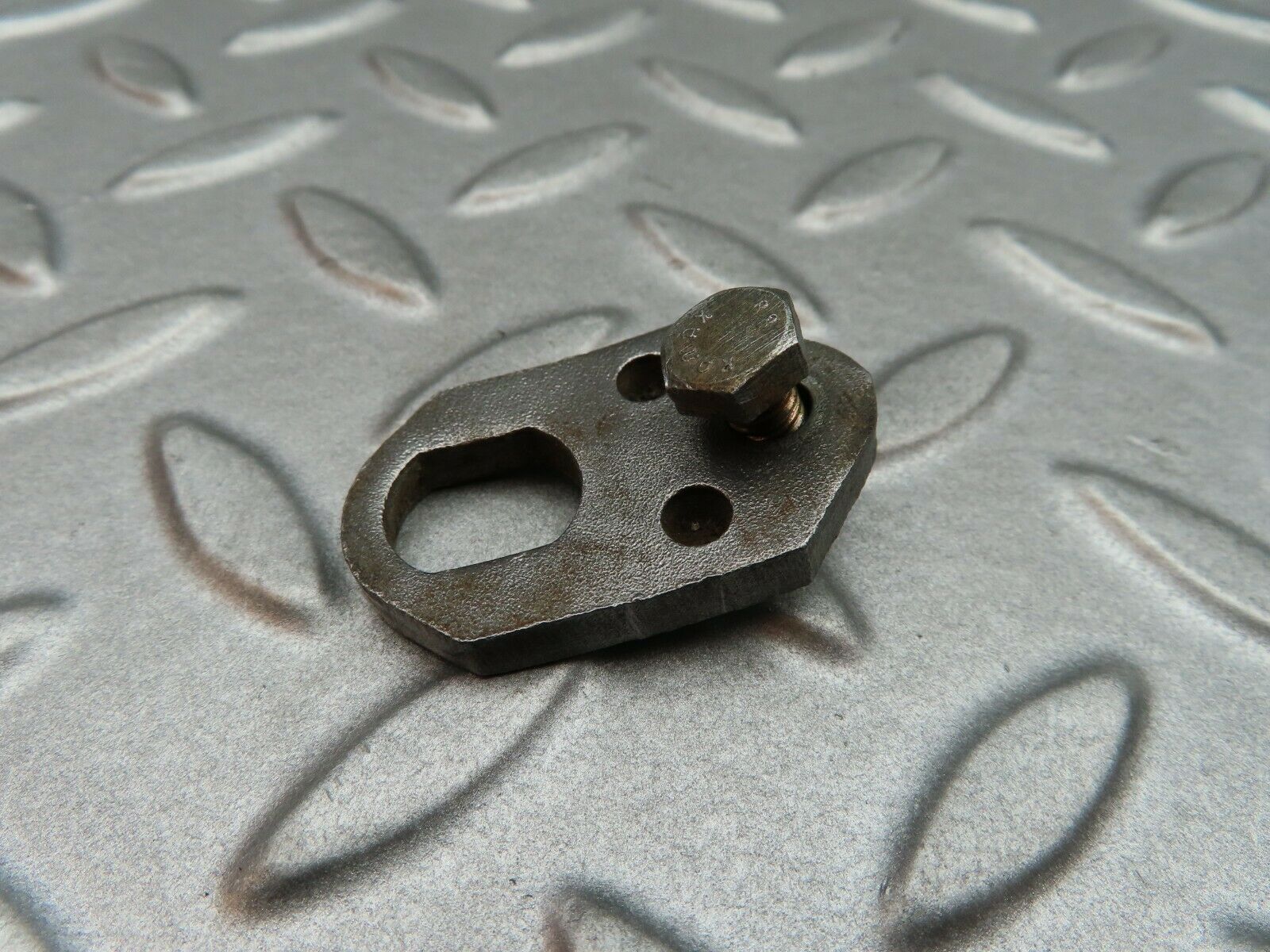 5127 Mercedes-Benz R107 350SL Coupe Fuel Injector Bracket