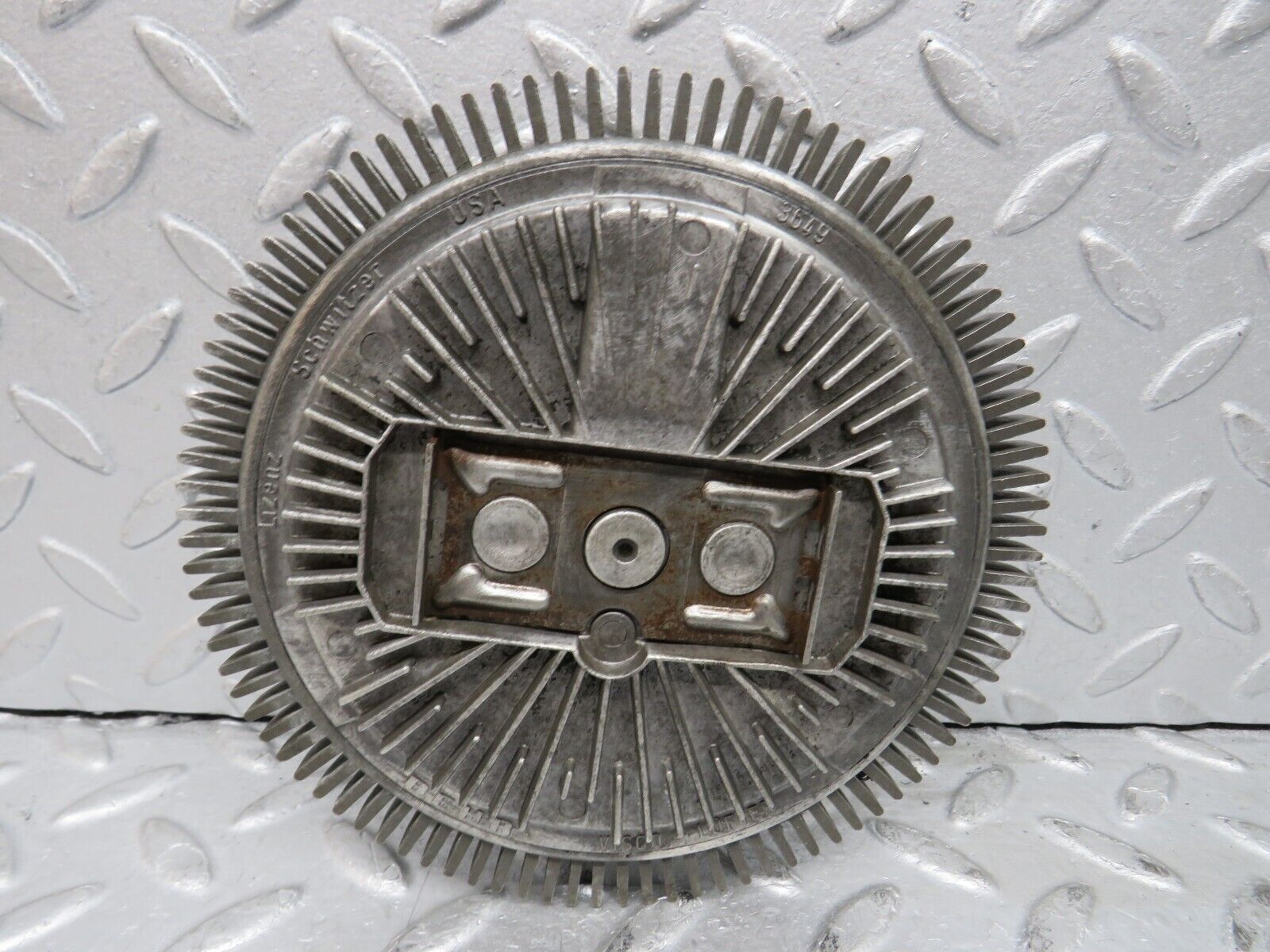 37638 Mercedes-Benz W109 300SEL Engine Cooling Fan Clutch