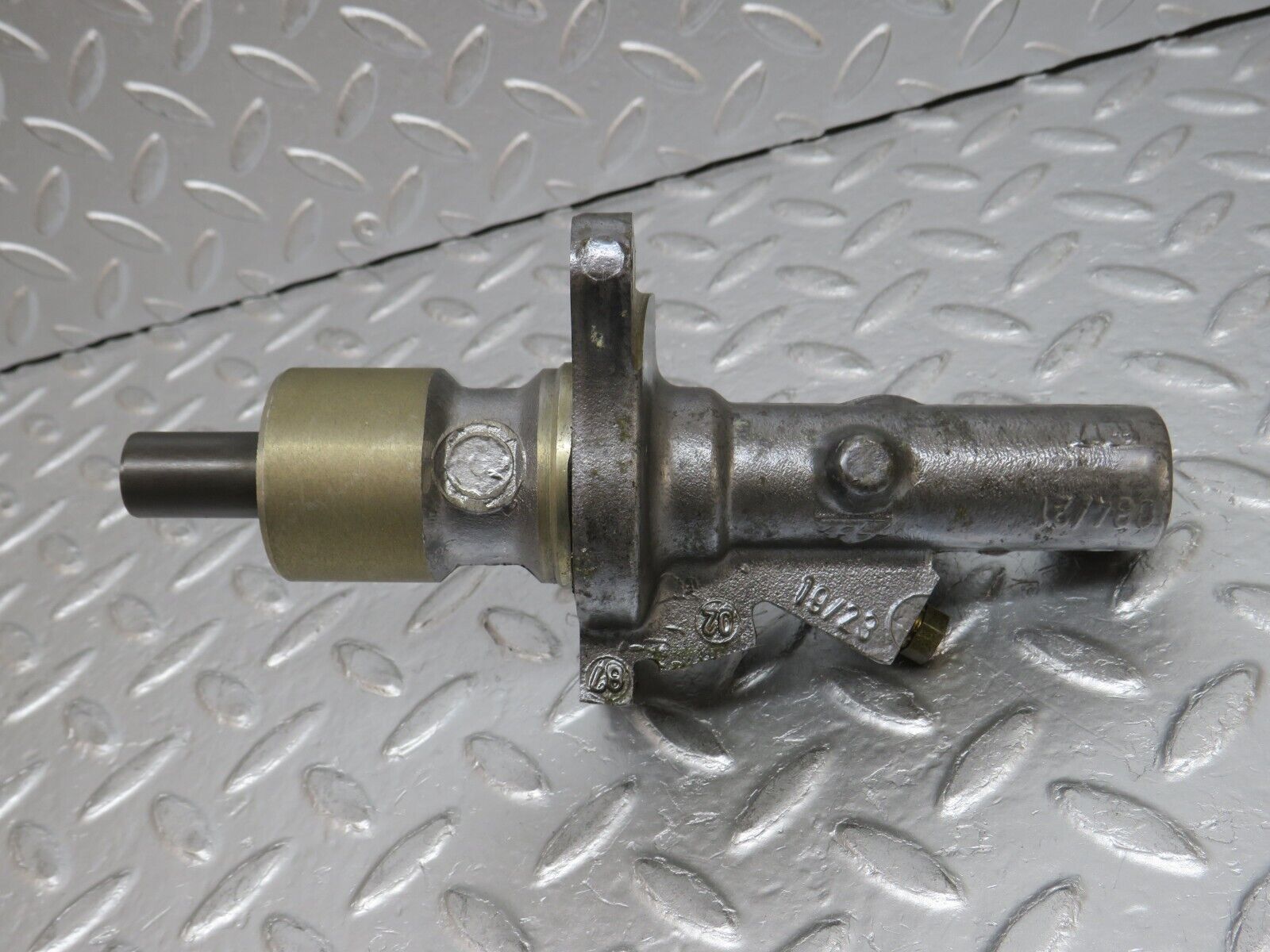 32424 Mercedes-Benz S124 300TE Wagon Brake Master Cylinder Ate