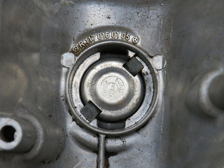 34536 Mercedes-Benz C126 380SEC Cylinder Head Valve Cover Right 1170160105