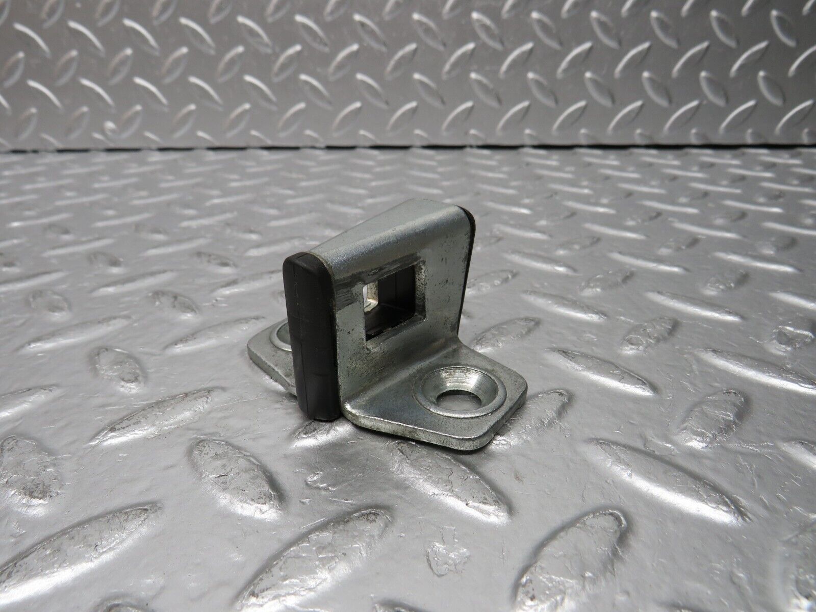 30754 Mercedes-Benz W201 190E 2.0L Door Lock Latch