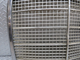W108 bonnet grill chrome used OEM
