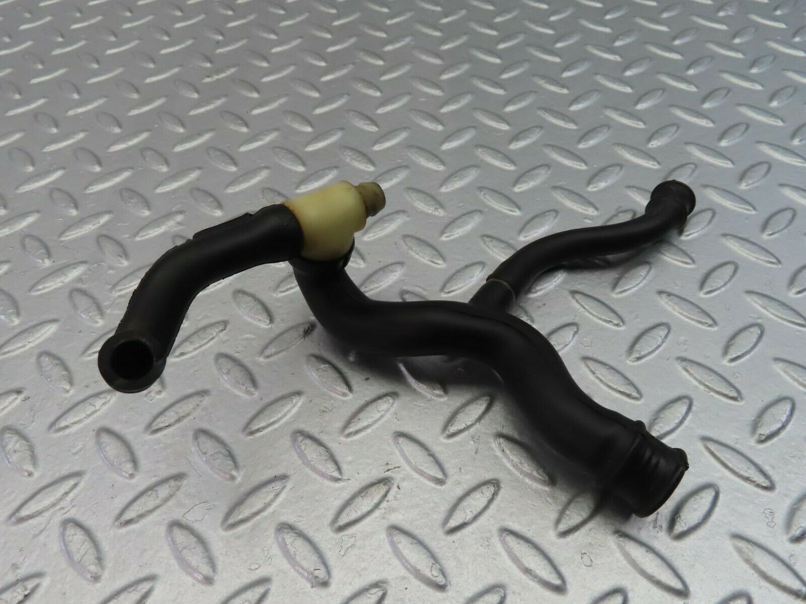9832 Mercedes-Benz C123 280CE Coupe Air Intake Pipe 1100942882