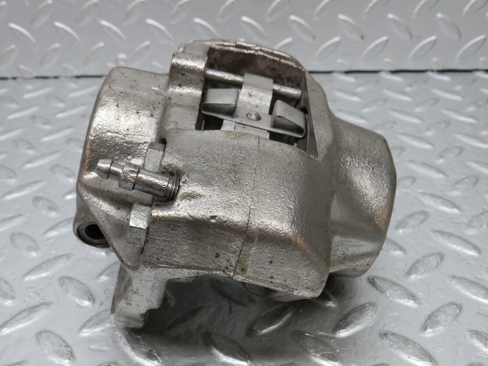 32222 Mercedes-Benz W123 230E Front Left Brake Caliper Ate 60