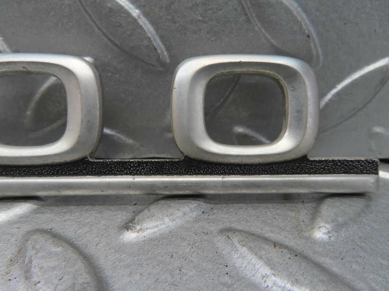 13647 Mercedes-Benz W123 200 Trunk  Badge Emblem 1238170215