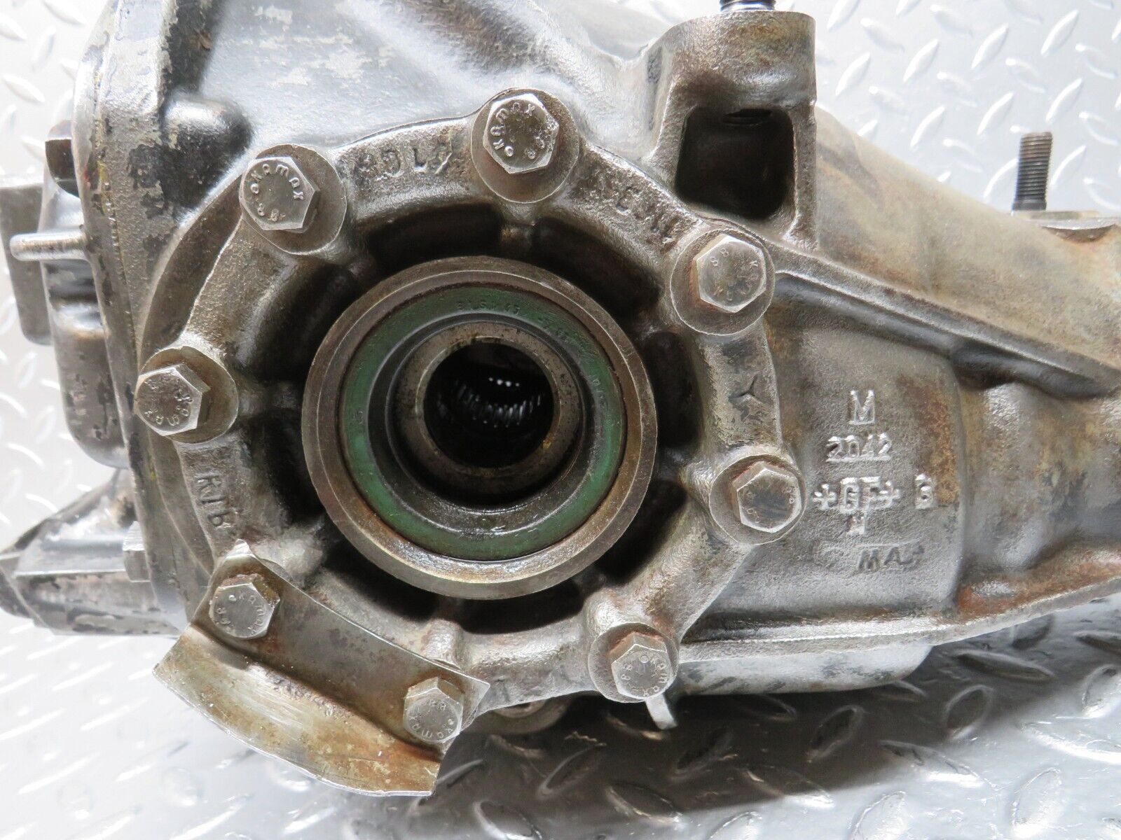33021 Mercedes-Benz C107 R107 350 V8 Rear Differential Ratio 3.46 1163510401