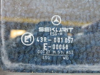 0627 Mercedes-Benz W123 230E Left Rear Door Quarter Glass 1237350124