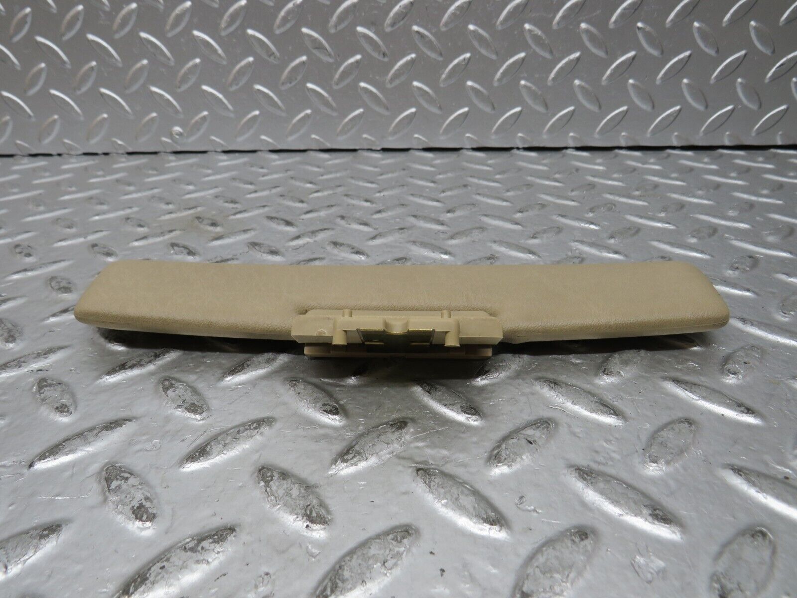 27591 Mercedes-Benz S124 300TE Wagon Middle Sun Visor Beige