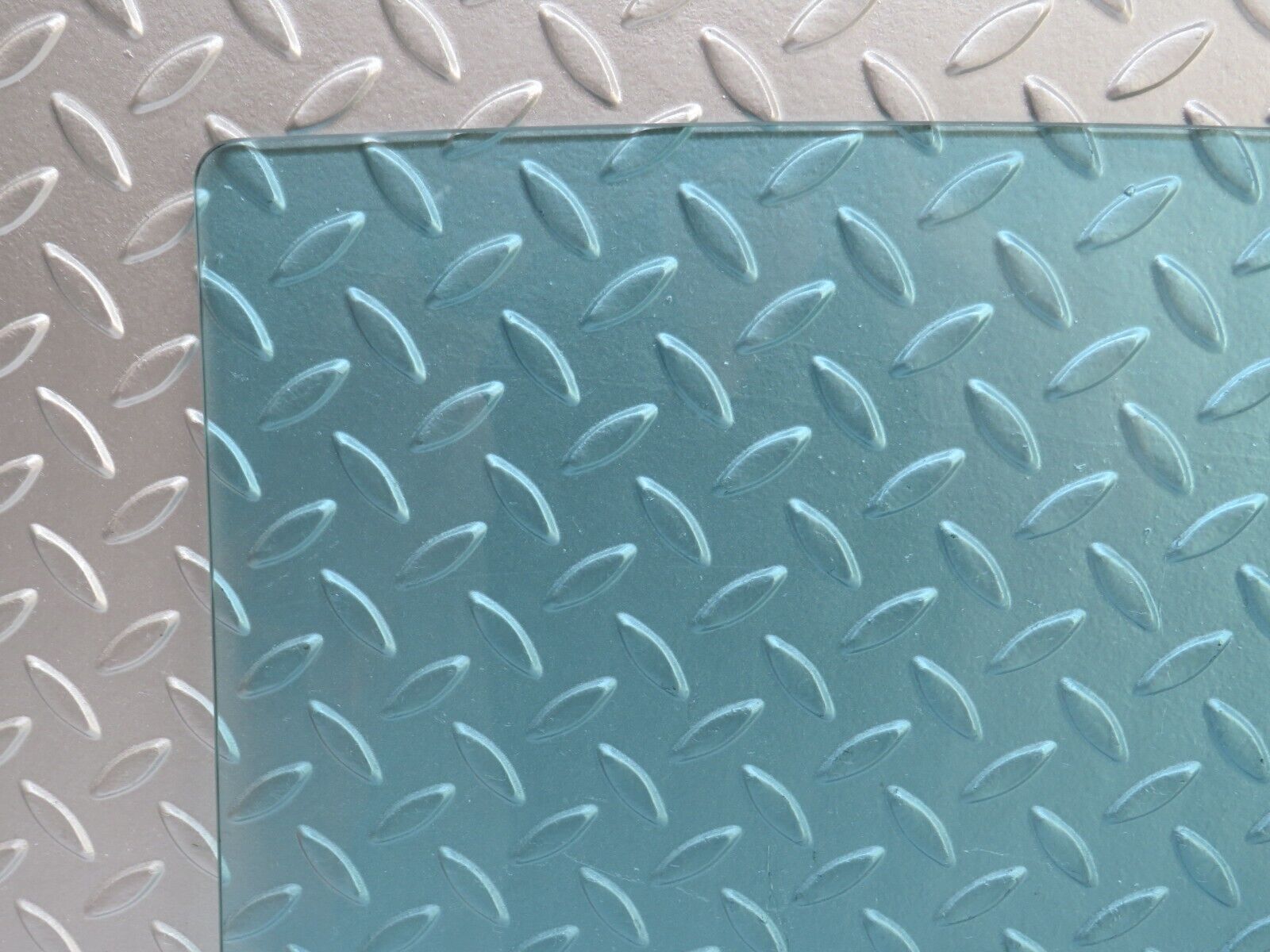 34974 Mercedes-Benz W210 320E Rear Right Door Window Glass