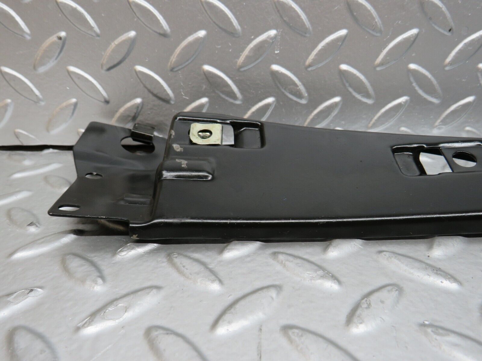 29164 Mercedes-Benz C124 320CE Coupe Rear Window Channel Support Right Side