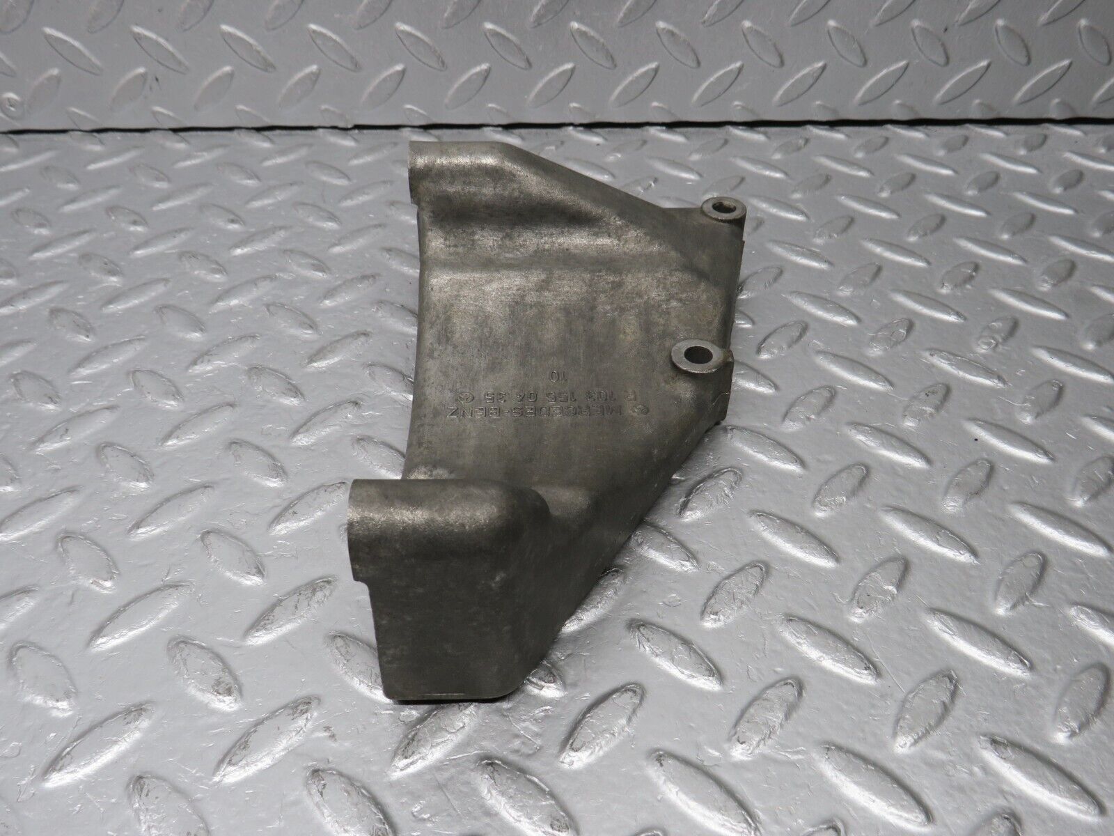 38815 Mercedes-Benz W201 190E 2.6L Alternator Generator Bracket 1031550435