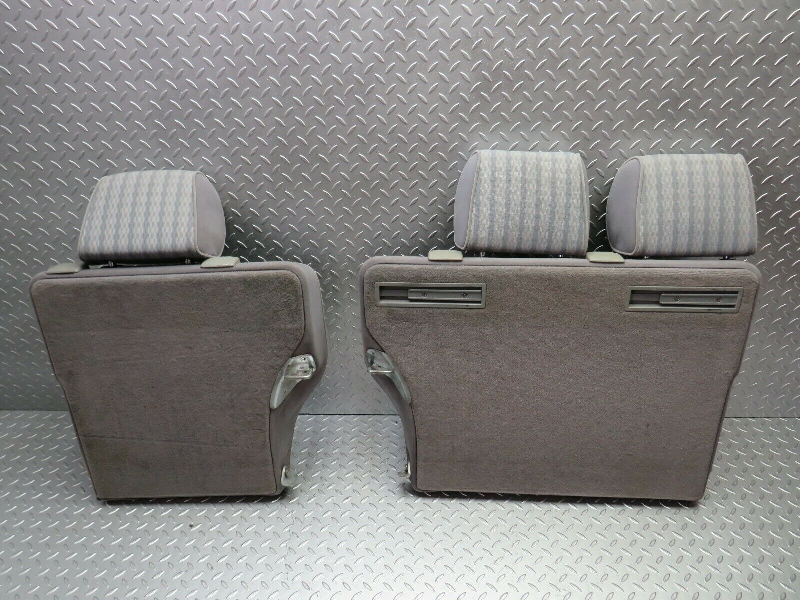 24372 Mercedes-Benz S124 220TE Wagon Rear Seat