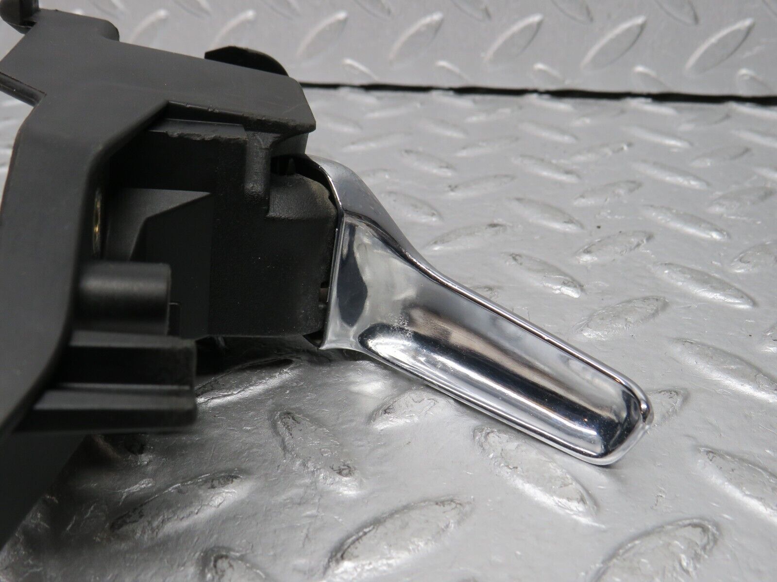 38472 Mercedes-Benz R129 280SL Coupe Right Door Interior Handle