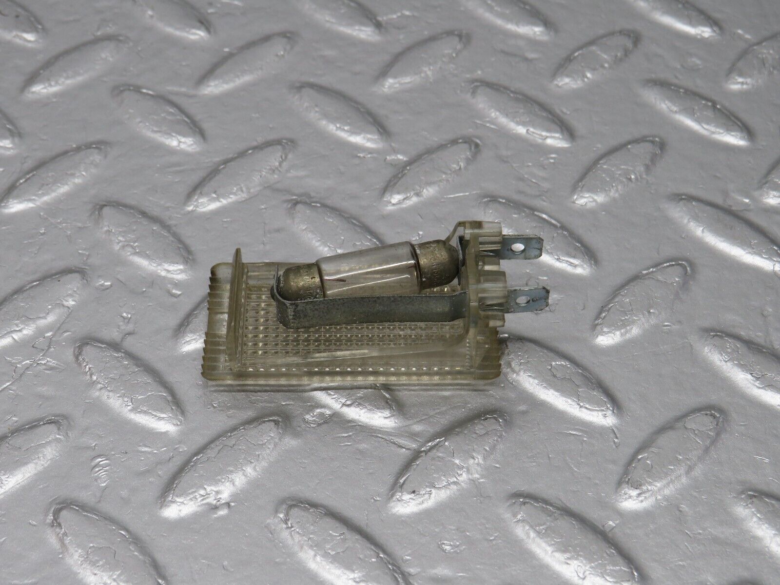 40694 Mercedes-Benz W123 300D Glove Box Light