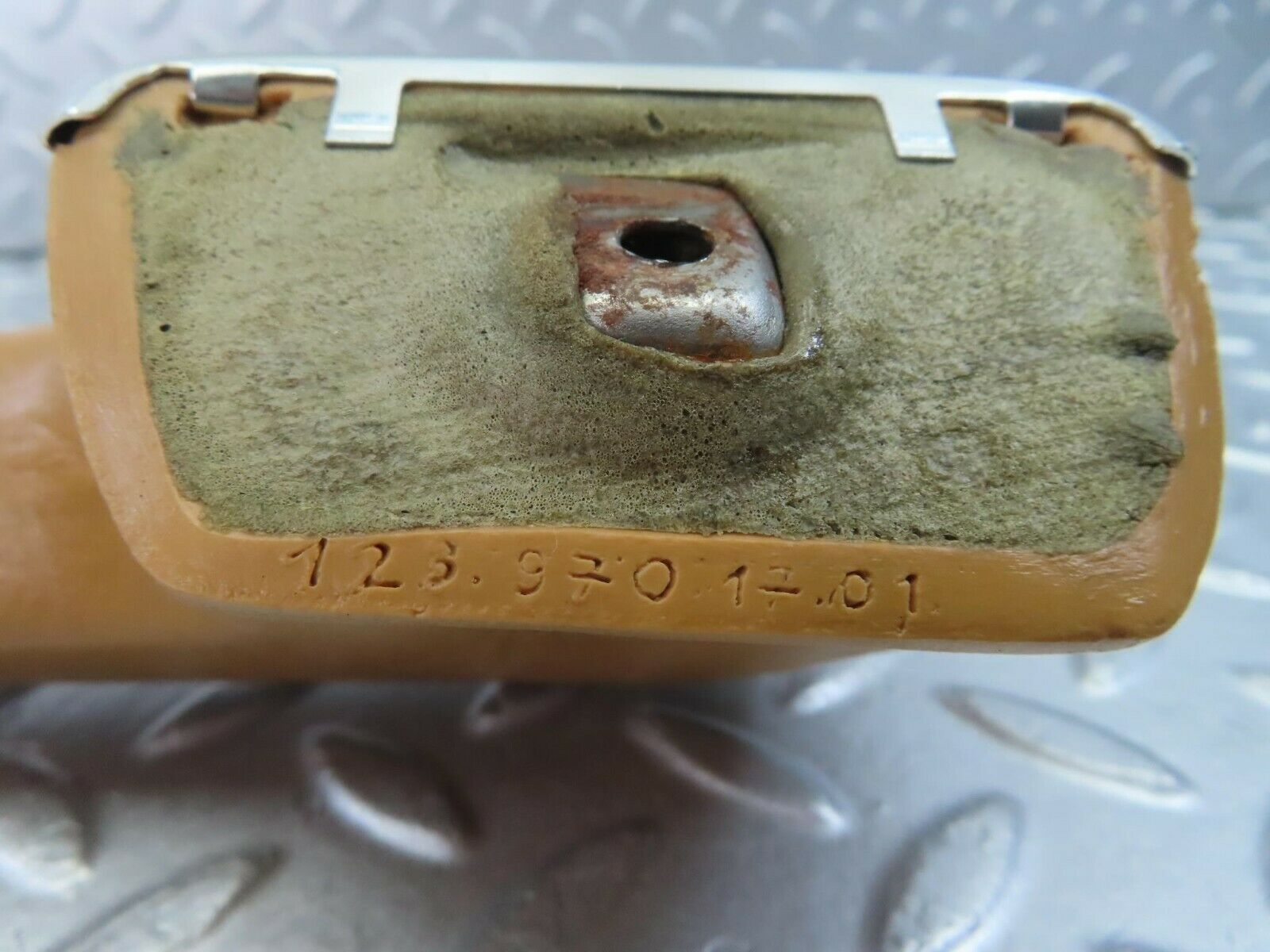 10785 Mercedes-Benz W123 230E Inner Door Handle Front Left 1239701701