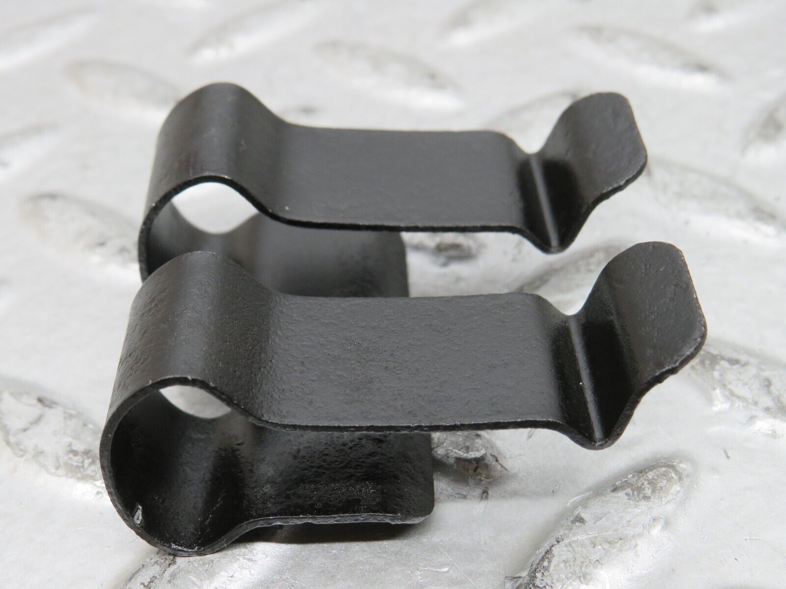 28514 Mercedes-Benz S123 Wagon Radiator Fan Shroud Cover Holder Set