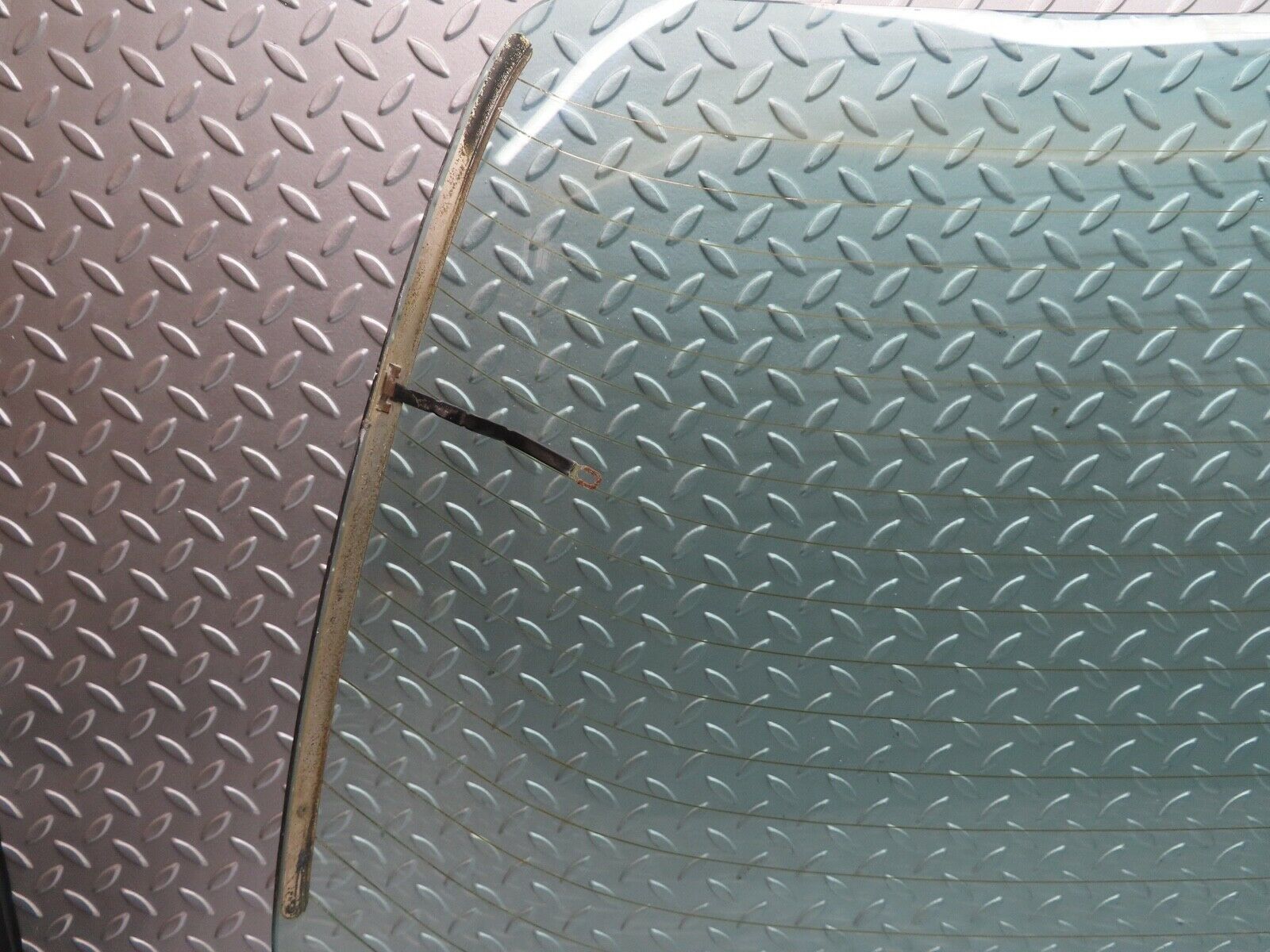 16875 Mercedes-Benz C123 280CE Coupe Rear Heated Windscreen Glass
