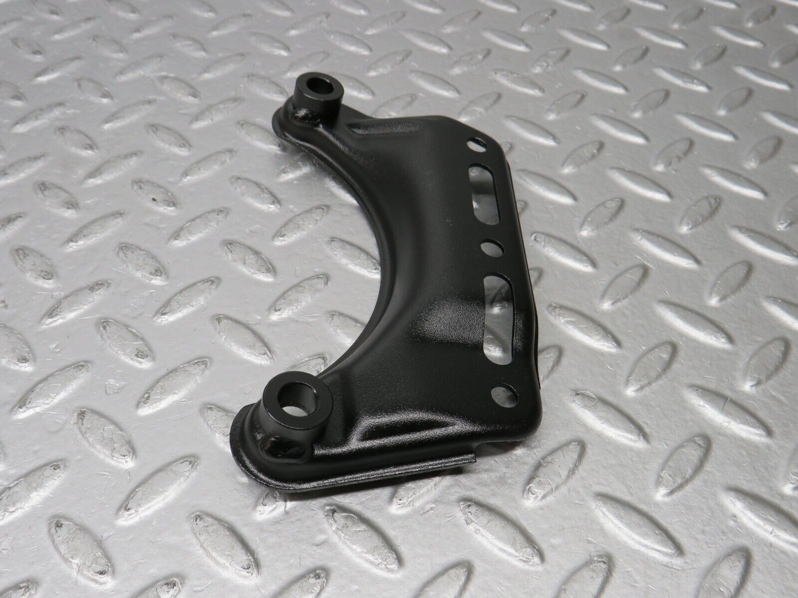 38968 Mercedes-Benz W201 190E 2.6L Air Conditioning Compressor Support Bracket